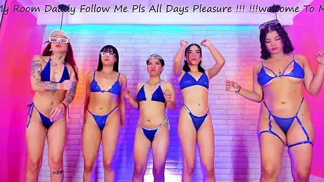 Snapshot of GIRLS_DIRTY_XTREME chatting on 01-15-25, 04:00 GIRLS DIRTY XTREME online show from 01-15-25, 04:00