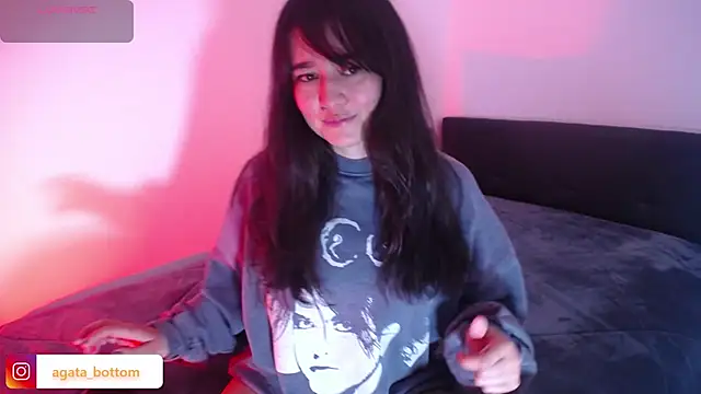 NewAgatha Bolton online show from 11-24-25, 09:25