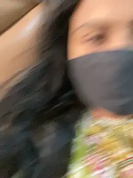 HaaniKaur online show from 02-12-26, 09:48