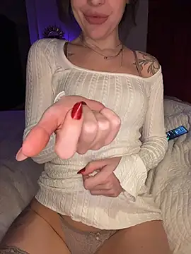 RubyLunaa online show from 12-15-25, 07:51