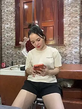 Snapshot of LiLi-Kirix99 chatting on 05-27-26, 02:08 LiLi-Kirix99 online show from 05-27-26, 02:08