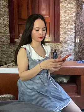 Snapshot of LiLi-Kirix99 chatting on 06-04-26, 04:18 LiLi-Kirix99 online show from 06-04-26, 04:18