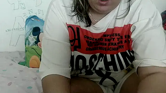 Snapshot of VixenBya chatting on 12-22-24, 11:11 VixenBya online show from 12-22-24, 11:11