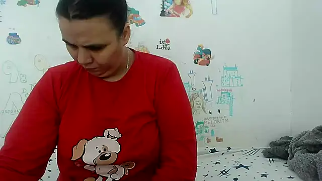 Snapshot of VixenBya chatting on 02-22-25, 10:40 VixenBya online show from 02-22-25, 10:40