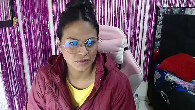 Snapshot of SweetAlmaa chatting on 04-30-26, 09:59 SweetAlmaa online show from 04-30-26, 09:59