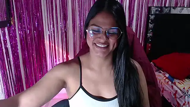 Snapshot of SweetAlmaa chatting on 05-10-26, 02:11 SweetAlmaa online show from 05-10-26, 02:11