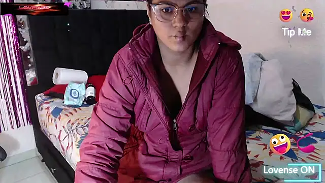 Snapshot of SweetAlmaa chatting on 07-14-26, 09:47 SweetAlmaa online show from 07-14-26, 09:47