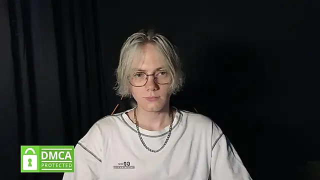 Snapshot of Keytaro chatting on 07-20-26, 03:54 Keytaro online show from 07-20-26, 03:54