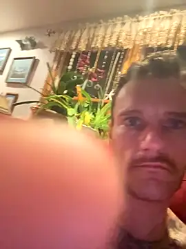 Snapshot of UnCuTupTheBuTT chatting on 09-24-25, 09:23 UnCuTupTheBuTT online show from 09-24-25, 09:23