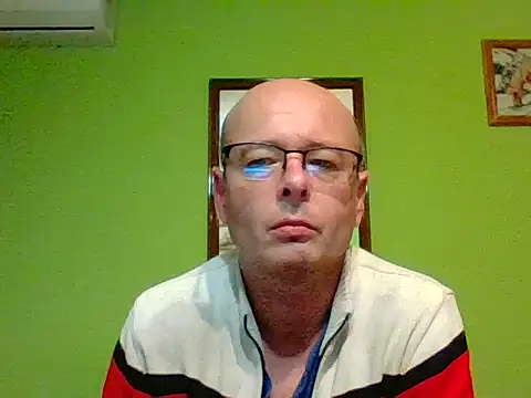 Tiger202441 online show from 10-17-25, 08:44