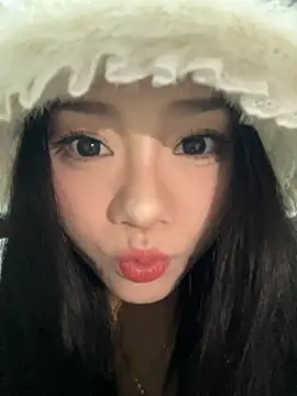 Snapshot of Asia-Melody chatting on 02-25-25, 12:03 Asia-Melody online show from 02-25-25, 12:03