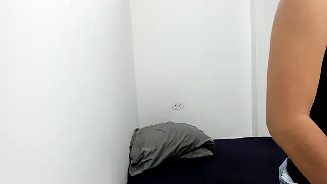 monse 02 online show from 10-23-25, 01:54