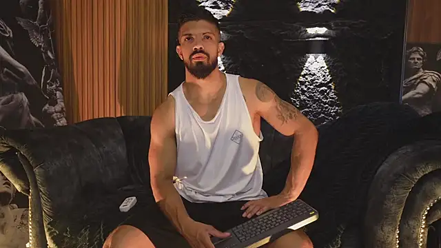 DannSaenz online show from 10-29-25, 01:13