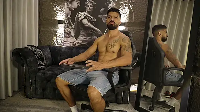 Snapshot of DannSaenz chatting on 02-12-26, 12:44 DannSaenz online show from 02-12-26, 12:44