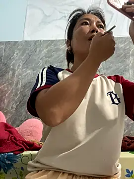 Linaannn online show from 11-12-25, 11:14