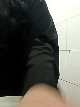 Snapshot of brunalinio chatting on 02-07-26, 06:06 brunalinio online show from 02-07-26, 06:06