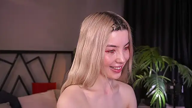 LindaThacker online show from 04-11-26, 04:50