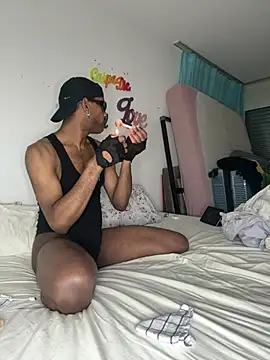 Snapshot of esteraulxxx chatting on 12-16-24, 02:15 esteraulxxx online show from 12-16-24, 02:15