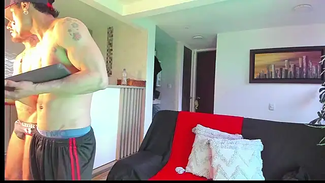 Snapshot of MARCELOANDLUCIAN chatting on 01-13-26, 10:59 MARCELOANDLUCIAN online show from 01-13-26, 10:59