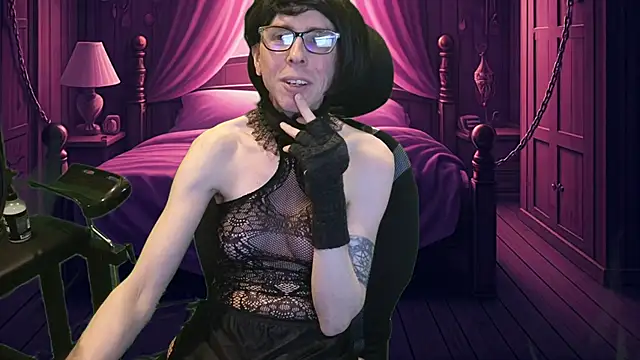 Snapshot of april_show_her chatting on 03-20-25, 10:18 april show her online show from 03-20-25, 10:18