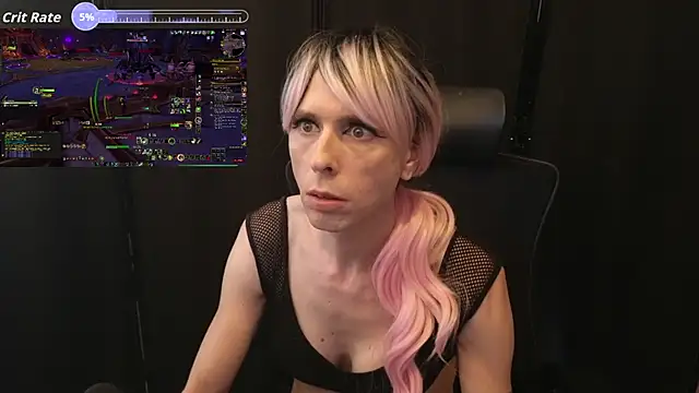 Snapshot of april_show_her chatting on 09-13-25, 04:40 april show her online show from 09-13-25, 04:40