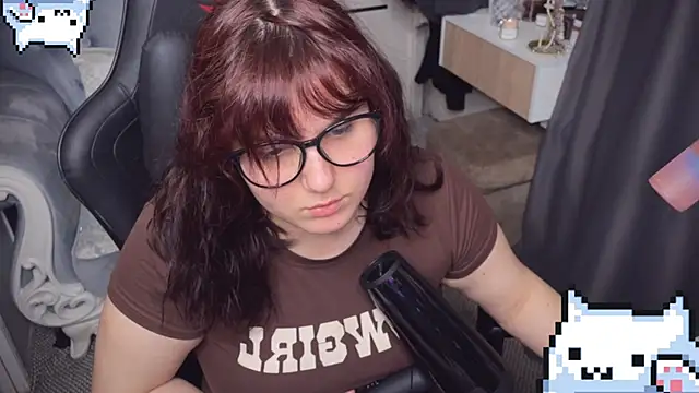 Snapshot of Diasporaaa chatting on 02-25-25, 07:03 Diasporaaa online show from 02-25-25, 07:03