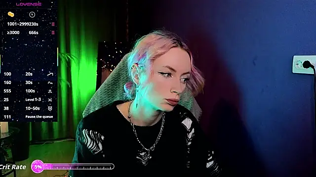 Snapshot of _HelenCarter chatting on 05-10-26, 08:36 HelenCarter online show from 05-10-26, 08:36