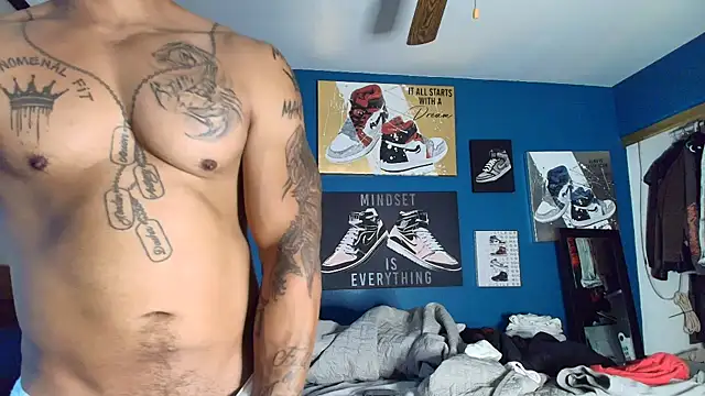 Snapshot of athephenomenal1 chatting on 11-03-25, 02:40 athephenomenal1 online show from 11-03-25, 02:40