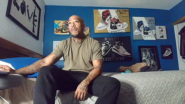 Snapshot of athephenomenal1 chatting on 11-13-25, 07:40 athephenomenal1 online show from 11-13-25, 07:40