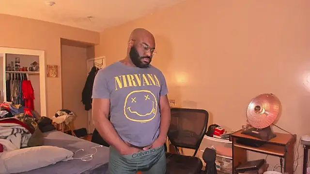 MrChuckDailyXXX online show from 02-05-26, 06:40