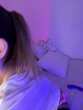  nobara   online show from 12-14-25, 04:40