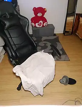 Snapshot of uniquechina69 chatting on 01-20-25, 02:32 uniquechina69 online show from 01-20-25, 02:32