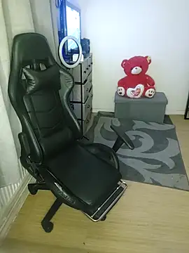 Snapshot of uniquechina69 chatting on 03-04-25, 04:06 uniquechina69 online show from 03-04-25, 04:06