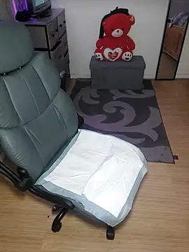 Snapshot of uniquechina69 chatting on 02-04-26, 11:42 uniquechina69 online show from 02-04-26, 11:42