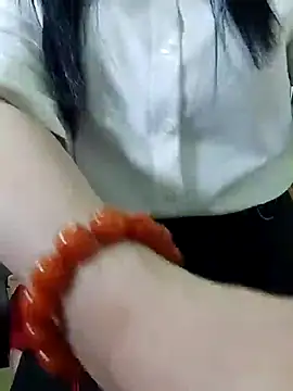 Snapshot of Hangem111 chatting on 04-19-26, 02:49 Hangem111 online show from 04-19-26, 02:49
