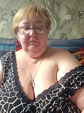 Snapshot of Awn290668 chatting on 06-12-26, 05:28 Awn290668 online show from 06-12-26, 05:28