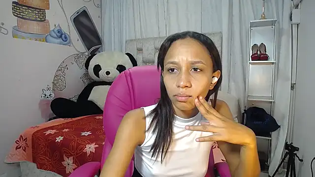 EMMA SWEETT1 online show from 12-19-25, 12:45