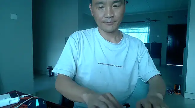 kisstoyousoon2024 online show from 03-17-25, 01:29