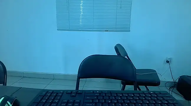 kisstoyousoon2024 online show from 03-22-25, 01:41