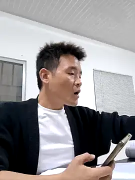 kisstoyousoon2024 online show from 09-10-25, 06:30