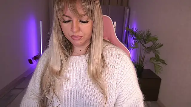 KiraCandyS online show from 01-19-25, 08:51