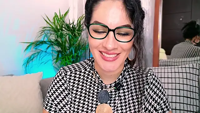 Snapshot of Pamela_Rosal chatting on 05-11-26, 04:04 Pamela Rosal online show from 05-11-26, 04:04