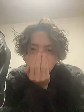 Snapshot of Shizukuu chatting on 01-25-25, 04:57 Shizukuu online show from 01-25-25, 04:57