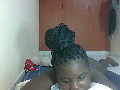 Snapshot of hotebbbyy chatting on 05-15-26, 12:39 hotebbbyy online show from 05-15-26, 12:39