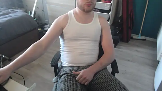 Snapshot of 050kek2 chatting on 03-01-25, 02:13 050kek2 online show from 03-01-25, 02:13