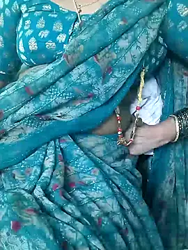 Snapshot of kasmika_kasmika chatting on 12-22-24, 06:37 kasmika kasmika online show from 12-22-24, 06:37