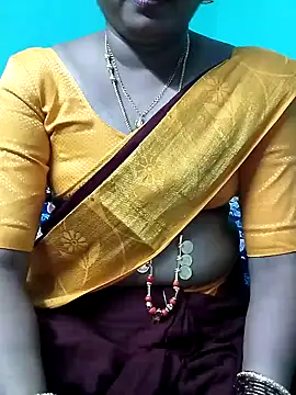 Snapshot of kasmika_kasmika chatting on 01-08-25, 04:00 kasmika kasmika online show from 01-08-25, 04:00