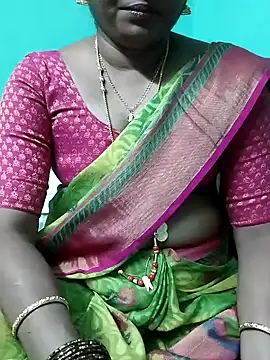 Snapshot of kasmika_kasmika chatting on 01-09-25, 03:55 kasmika kasmika online show from 01-09-25, 03:55