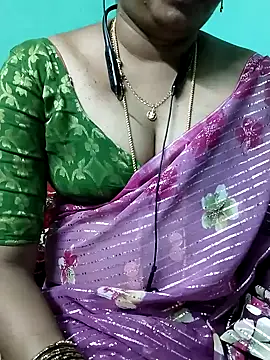 Snapshot of kasmika_kasmika chatting on 02-06-25, 07:40 kasmika kasmika online show from 02-06-25, 07:40