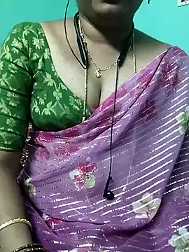 Snapshot of kasmika_kasmika chatting on 02-08-25, 07:38 kasmika kasmika online show from 02-08-25, 07:38